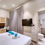 ホテル Doms Boutique Living 4*