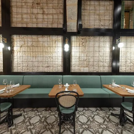 Doms Boutique Living 4*