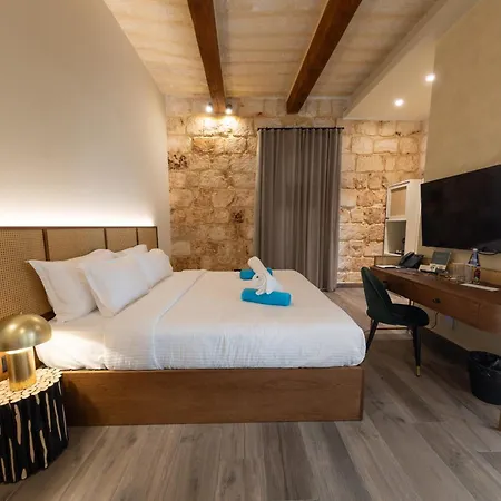 Doms Boutique Living Hotel 4*
