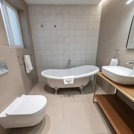 Doms Boutique Living 4*