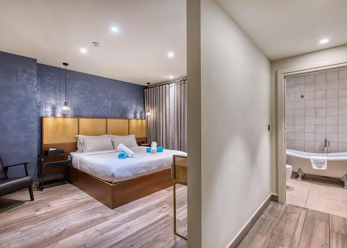 Doms Boutique Living Hotel 4*