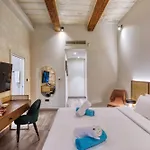 Doms Boutique Living 4*