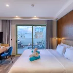 Doms Boutique Living Hotell 4*