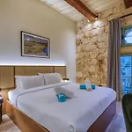 Doms Boutique Living Szálloda 4*