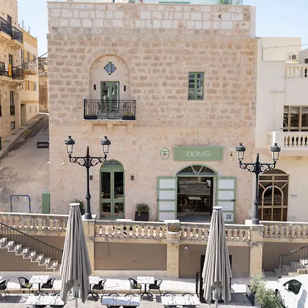 Doms Boutique Living Hotel 4*