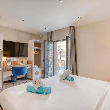 Doms Boutique Living Otel 4*