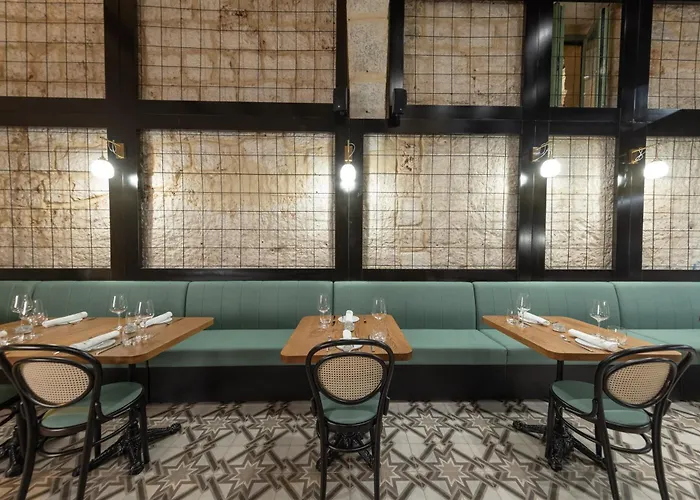 Doms Boutique Living 4*