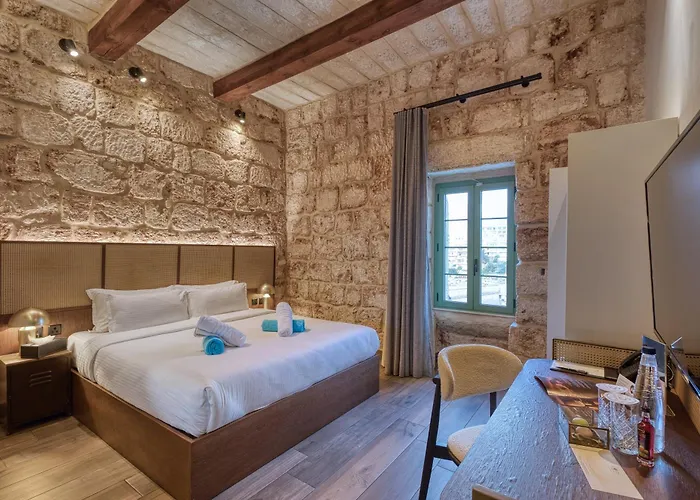 Doms Boutique Living 4*