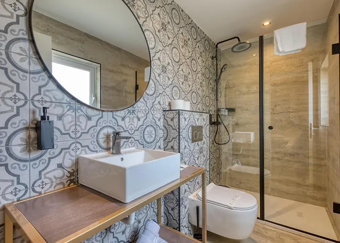 Doms Boutique Living 4*